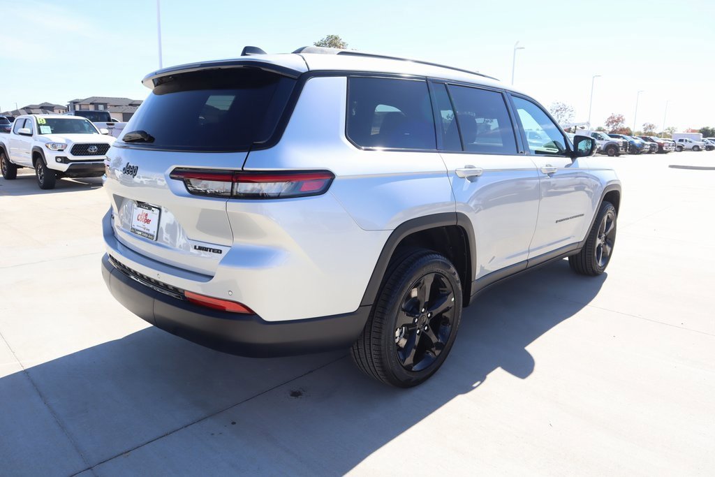 New 2025 Jeep Grand Cherokee L Limited w/ Black Appearance Package image 23