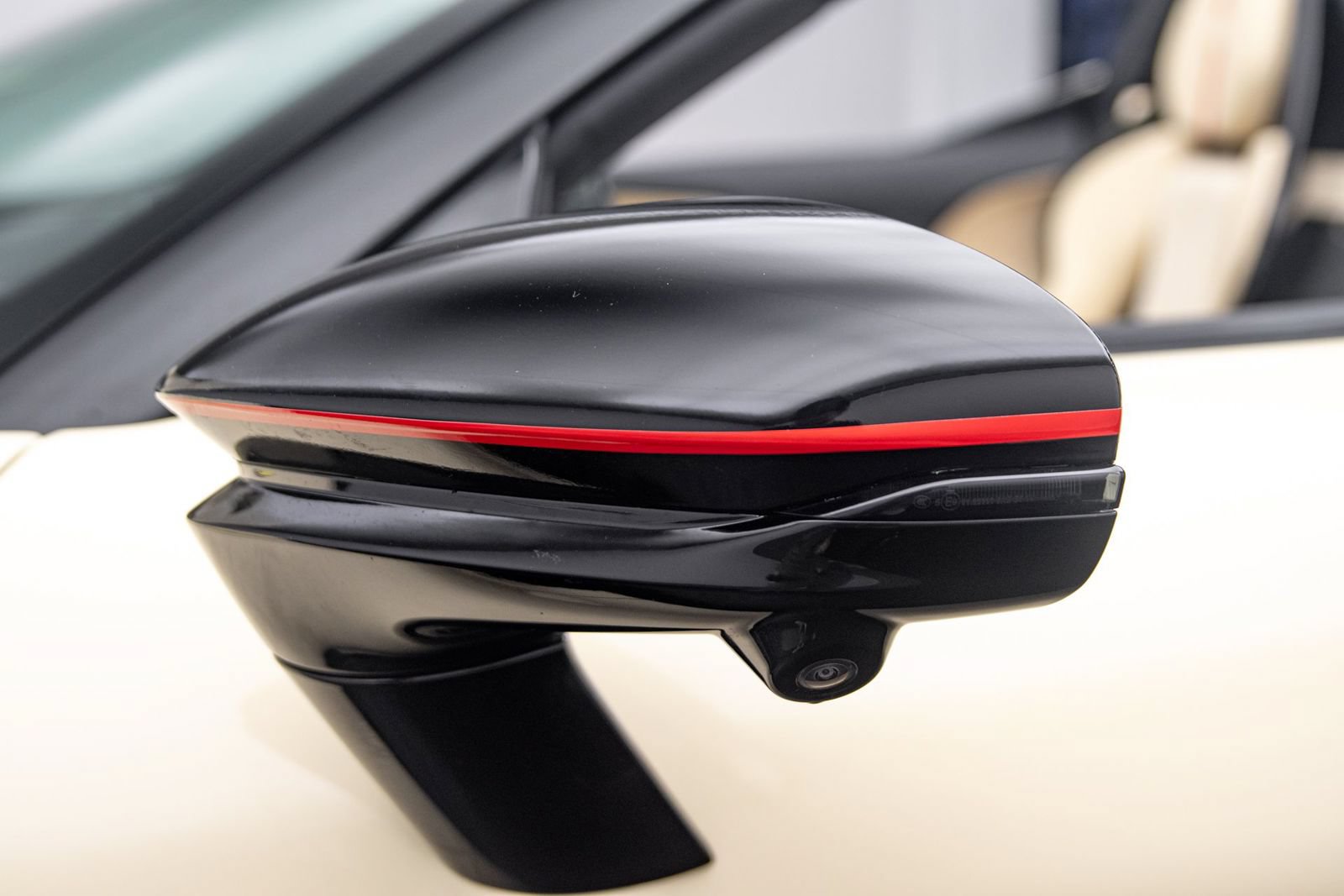 Used 2024 Ferrari SF90 Spider AWD/4WD image 38
