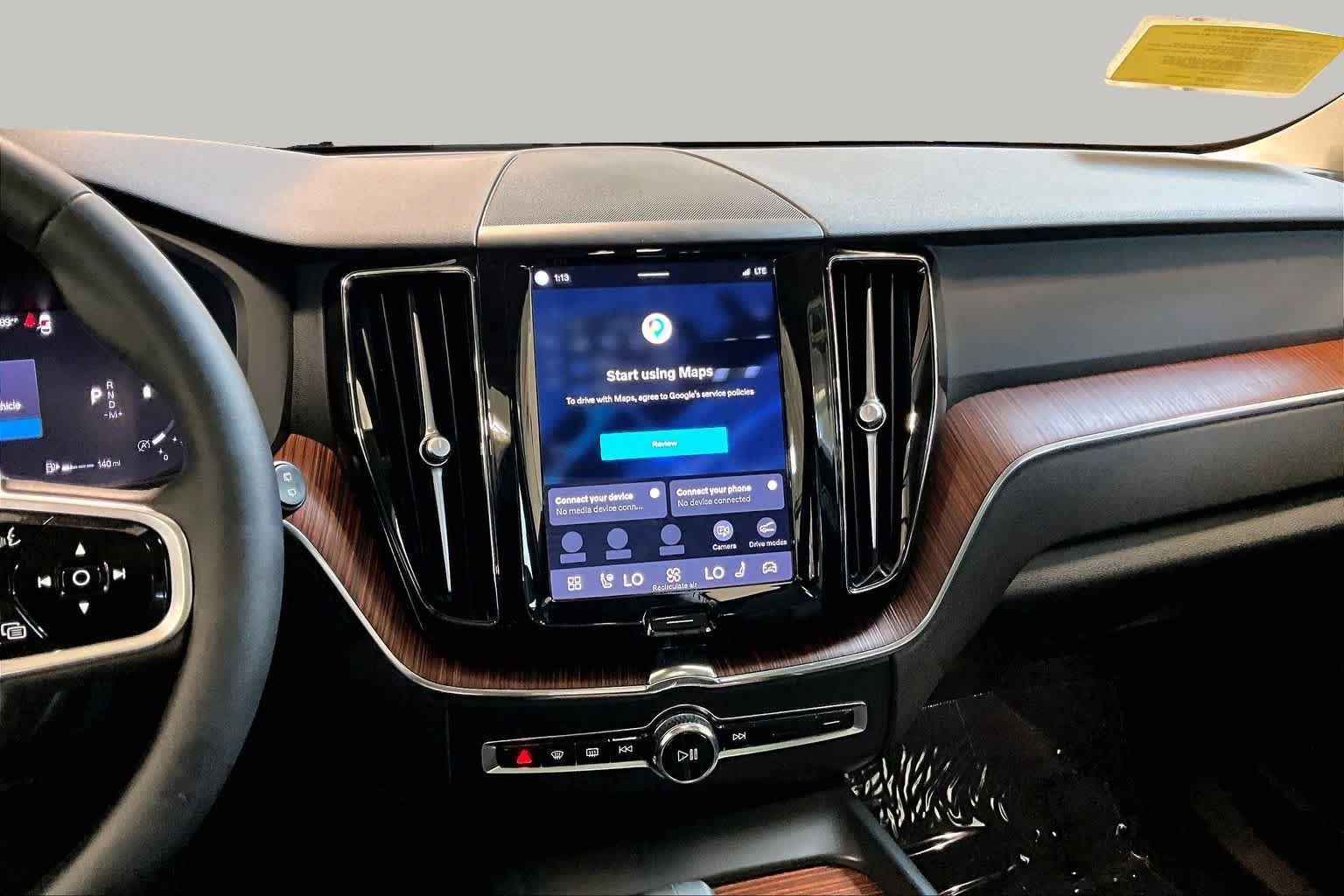 Certified 2023 Volvo XC60 B5 Plus w/ Climate Package AWD/4WD image 7