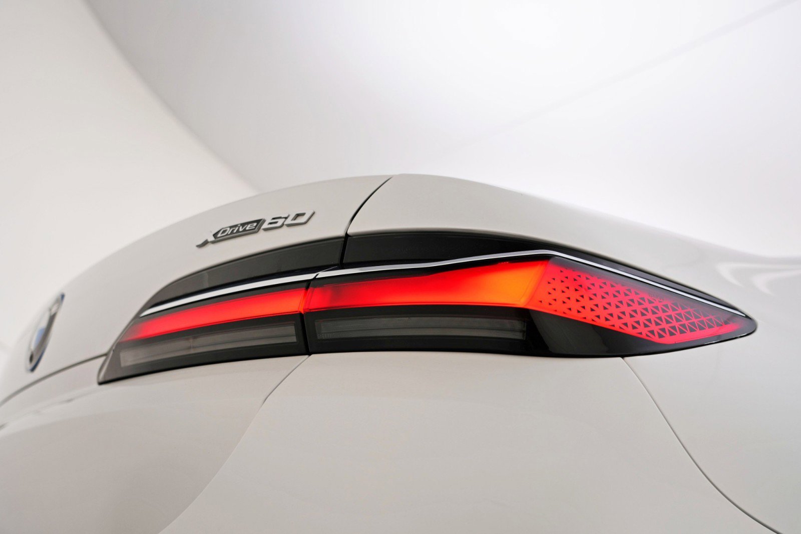 Used 2023 BMW i7 xDrive60 w/ Executive Package 2 image 71