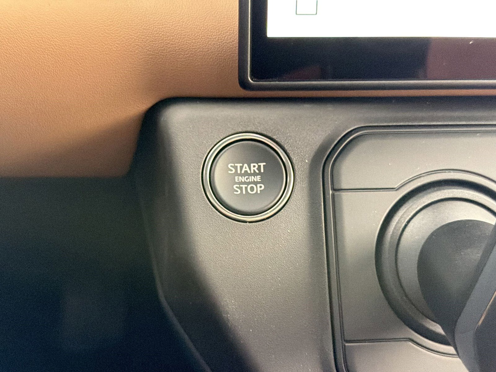 New 2026 Land Rover Defender 110 X-Dynamic SE AWD/4WD image 26