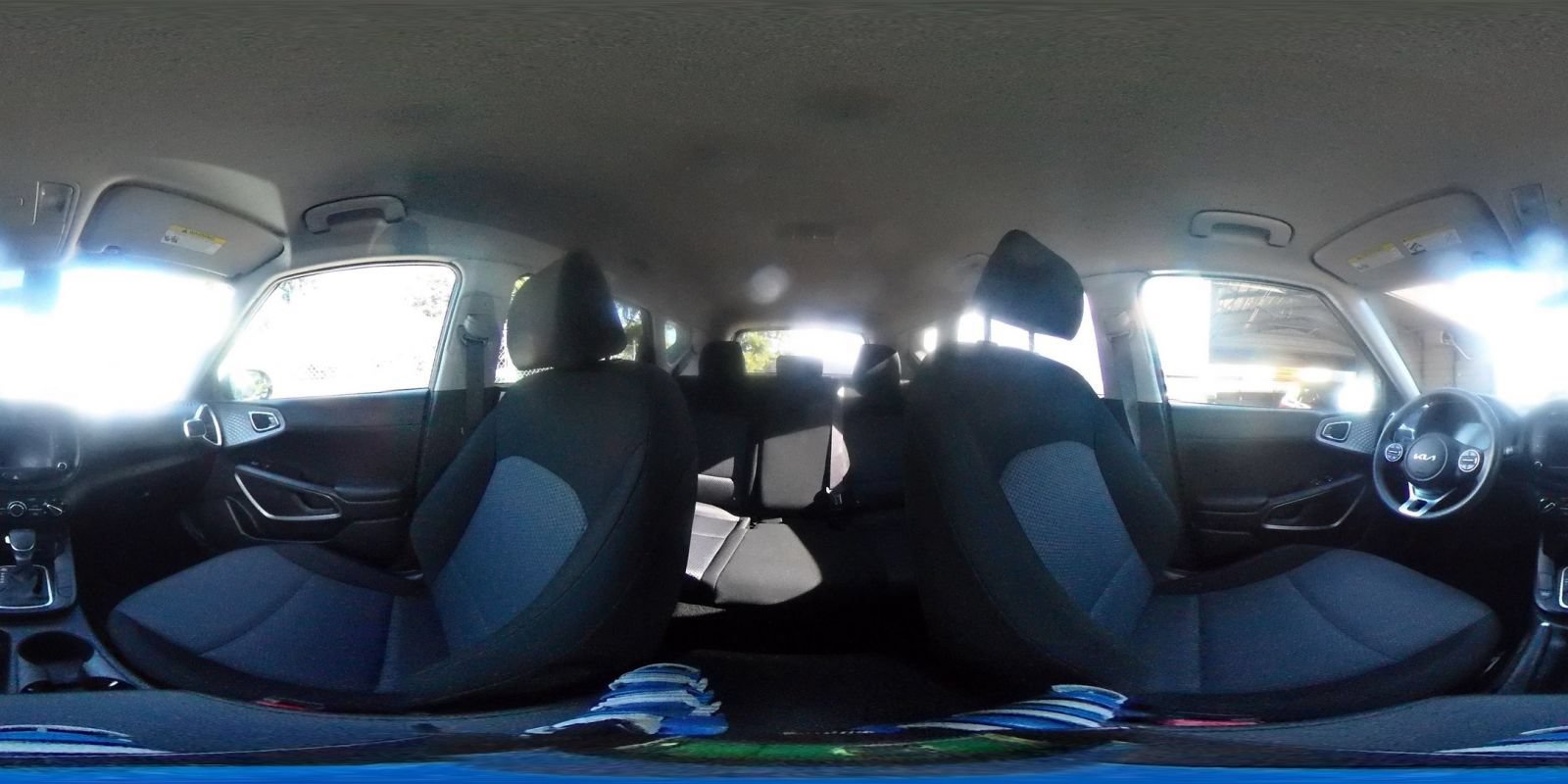 Used 2025 Kia Soul LX w/ LX Technology Package FWD image 40