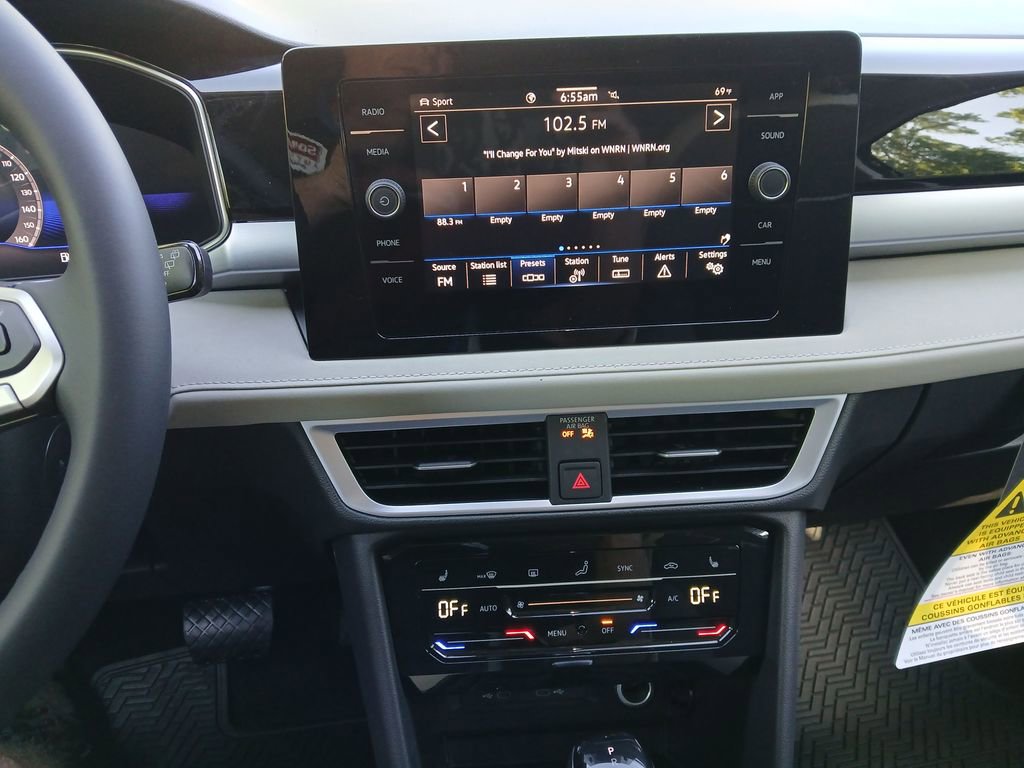 New 2026 Volkswagen Taos SE AWD/4WD image 18