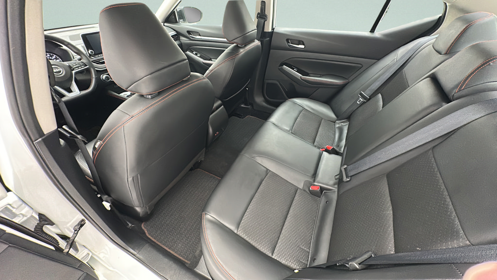 Used 2025 Nissan Altima 2.5 SR AWD/4WD image 9
