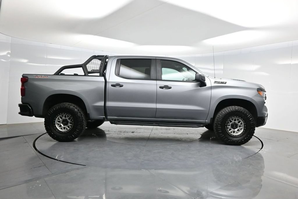 Used 2025 Chevrolet Silverado 1500 Custom Trail Boss w/ LPO, Dark Essentials Package AWD/4WD image 31