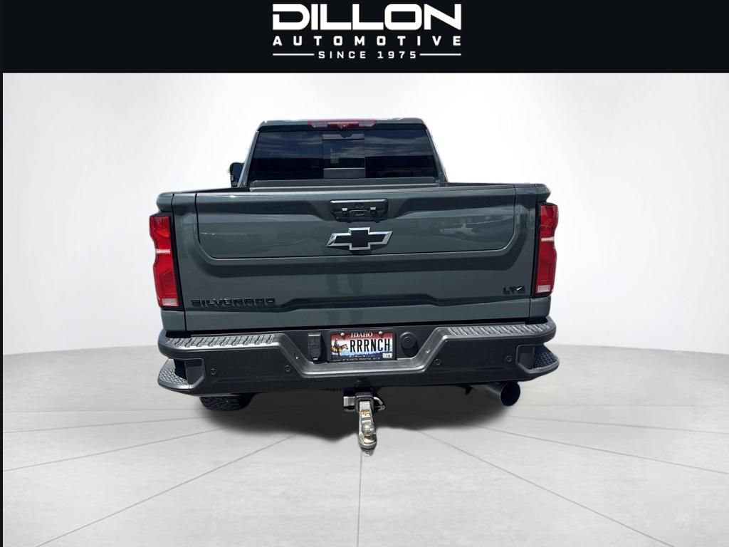 Used 2025 Chevrolet Silverado 3500 LTZ w/ LTZ Plus Package AWD/4WD image 4