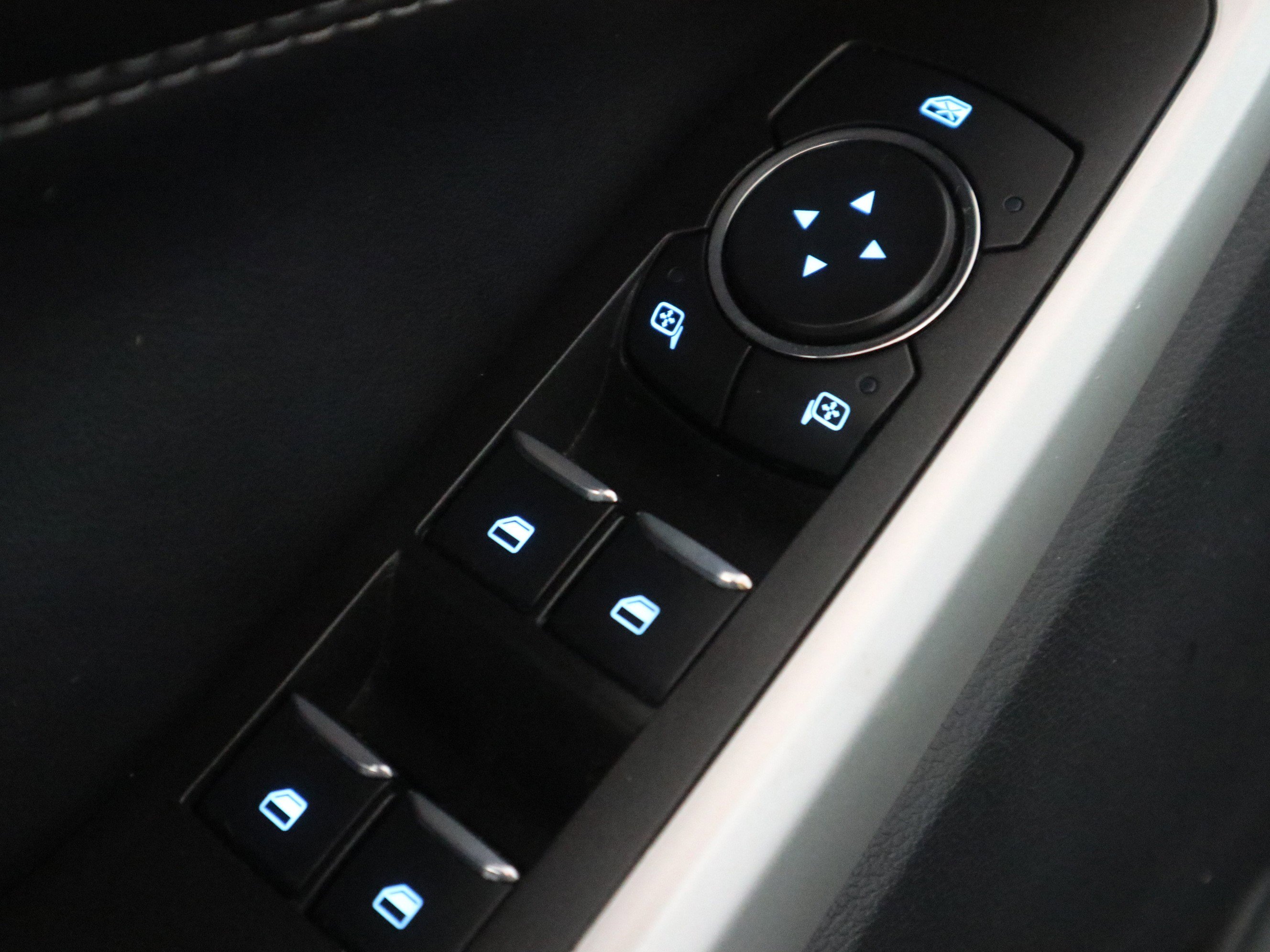 Used 2022 Ford Explorer XLT w/ Equipment Group 202A image 31