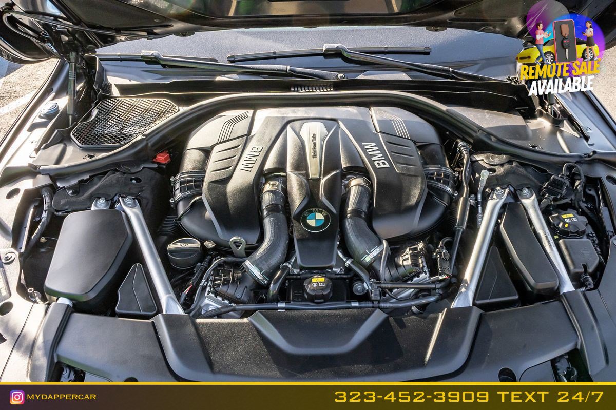 Used 2019 BMW 750i w/ Executive Package RWD image 21