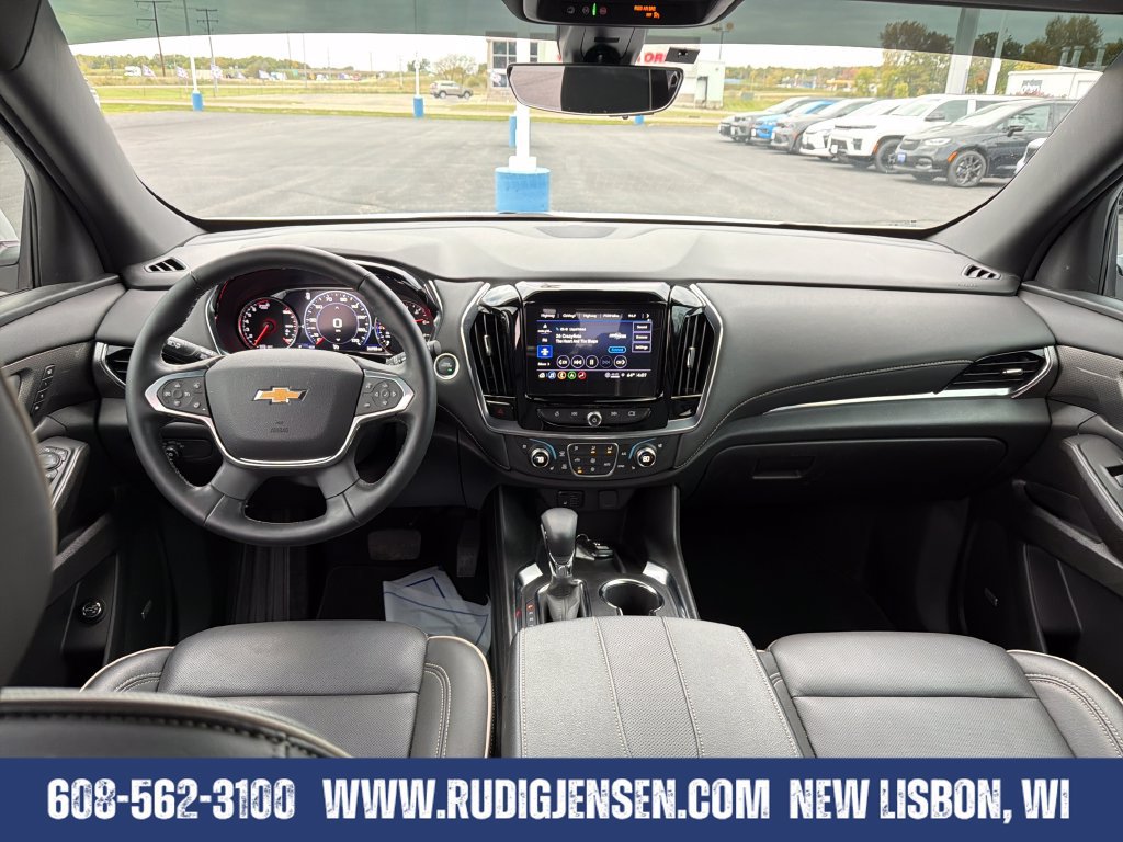 Used 2023 Chevrolet Traverse Premier AWD/4WD image 12