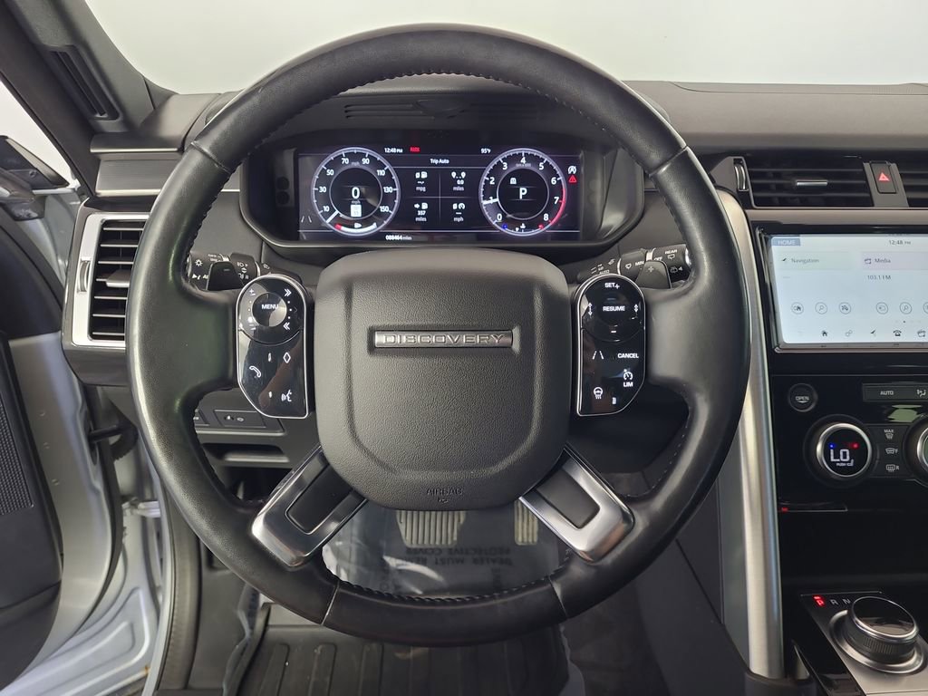 Used 2020 Land Rover Discovery HSE image 13