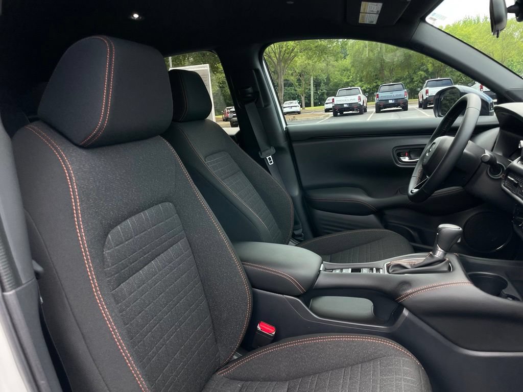 Certified 2026 Honda HR-V Sport image 31