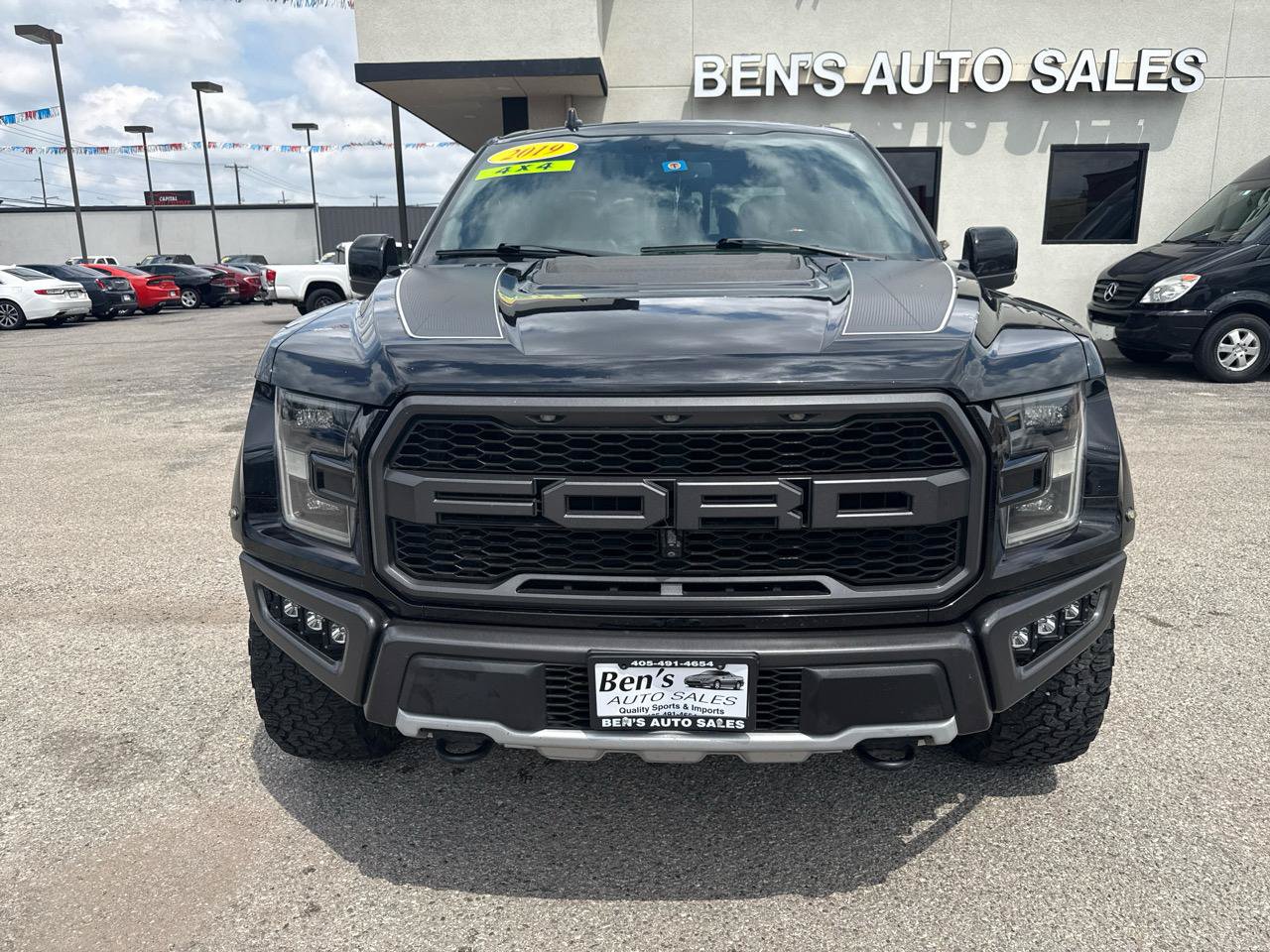 Used 2019 Ford F150 Raptor w/ Equipment Group 802A Luxury AWD/4WD image 3