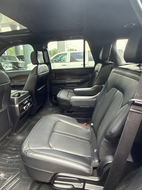 Used 2020 Ford Expedition Limited w/ Special Edition Package AWD/4WD image 6