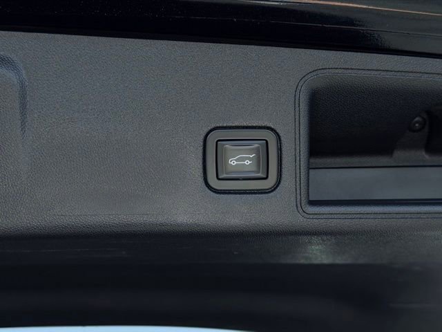 Used 2018 GMC Terrain SLT w/ Preferred Package AWD/4WD image 12