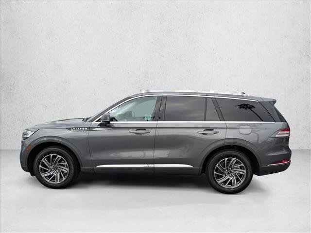 Used 2023 Lincoln Aviator AWD w/ Class IV Trailer Tow Package image 9