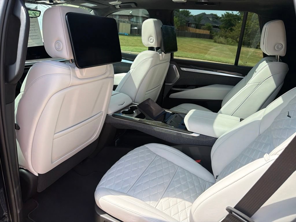 Used 2026 Cadillac Escalade V AWD/4WD image 20