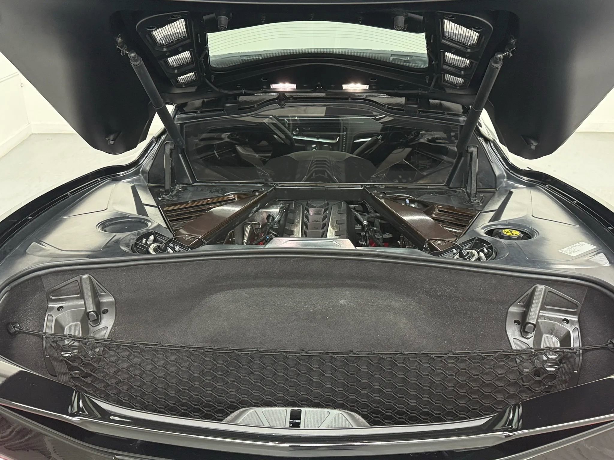 Used 2021 Chevrolet Corvette Stingray Premium Cpe w/ Z51 Performance Package image 29