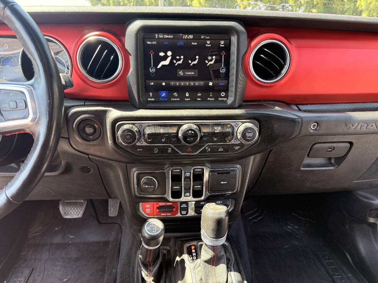 Used 2021 Jeep Wrangler Unlimited Rubicon AWD/4WD image 13