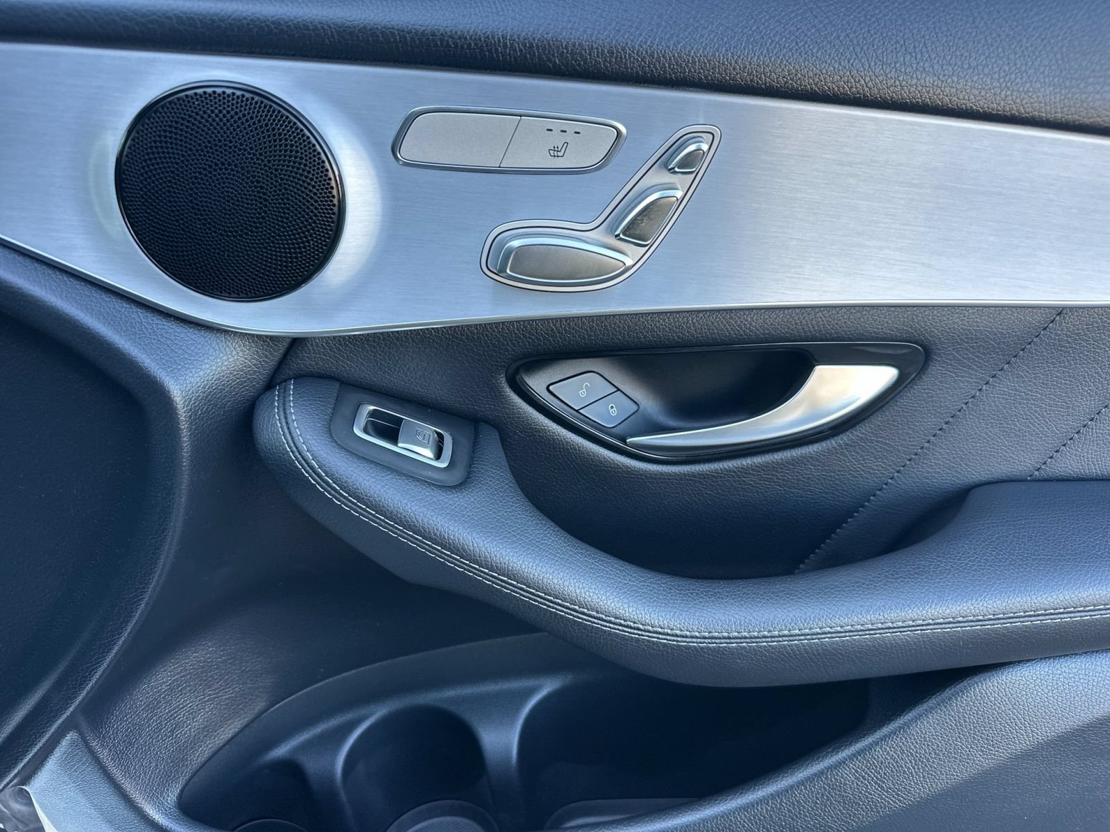 Used 2019 Mercedes-Benz GLC 300 image 19