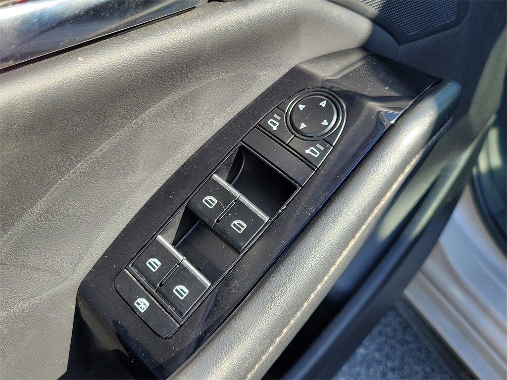 Used 2024 MAZDA MAZDA3 s image 19