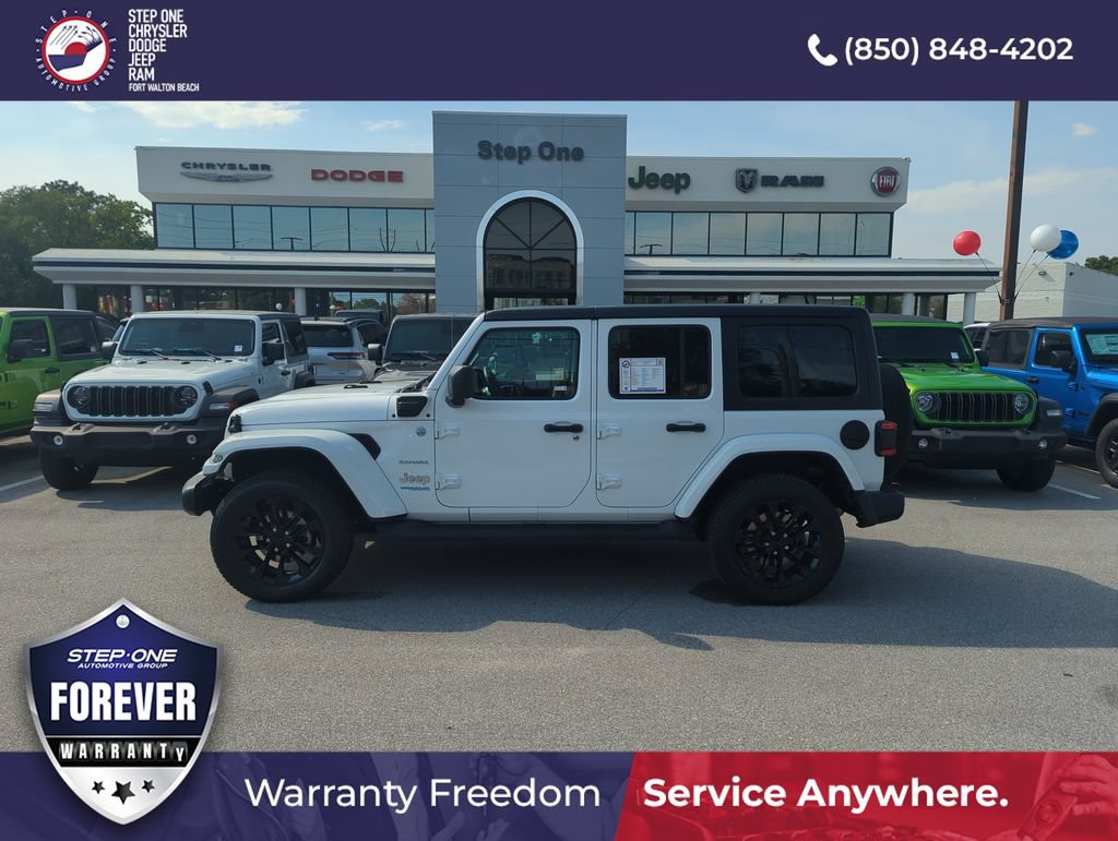 Used 2022 Jeep Wrangler Unlimited Sahara w/ Cold Weather Group AWD/4WD image 3
