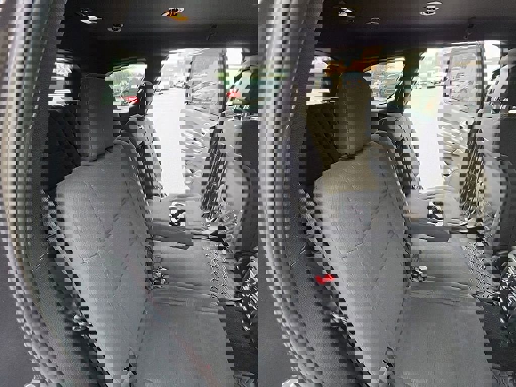 Used 2019 Dodge Durango SXT image 25