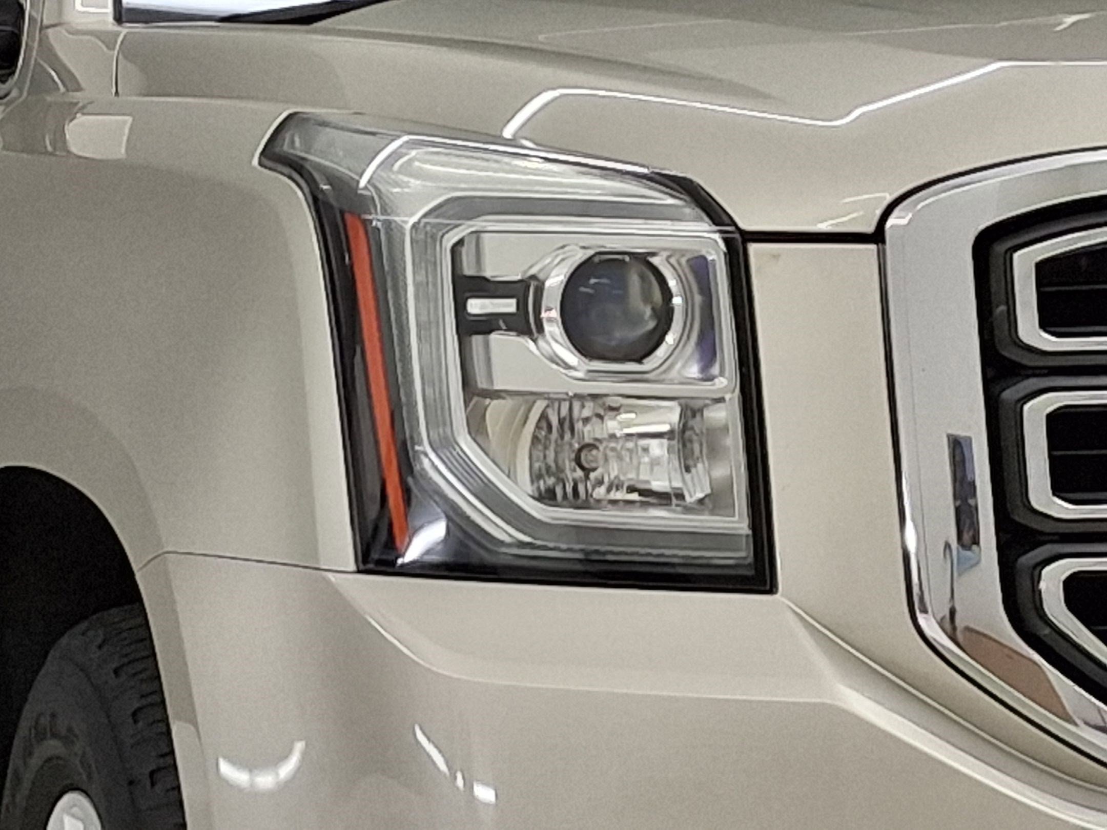 Used 2016 GMC Yukon SLT w/ Open Road Package image 9