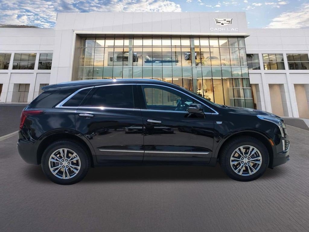 Certified 2023 Cadillac XT5 Premium Luxury FWD image 4