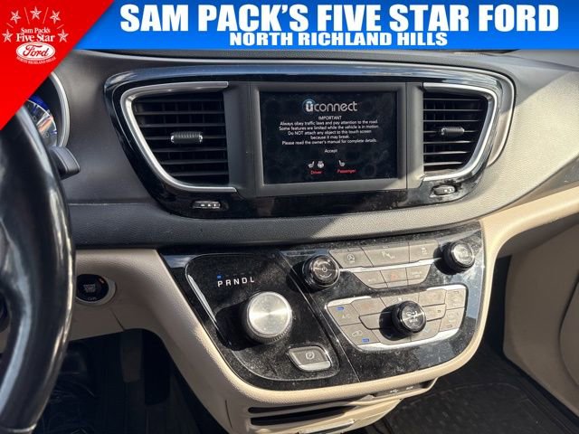 Used 2020 Chrysler Pacifica Touring-L image 12