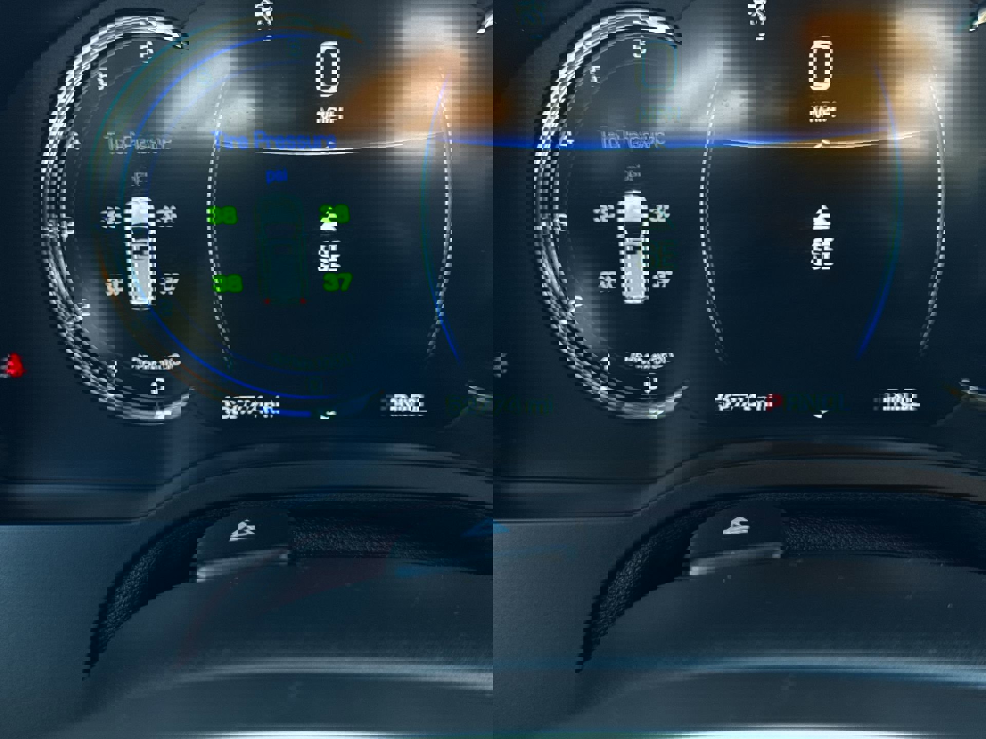 Used 2017 Cadillac Escalade Platinum image 12