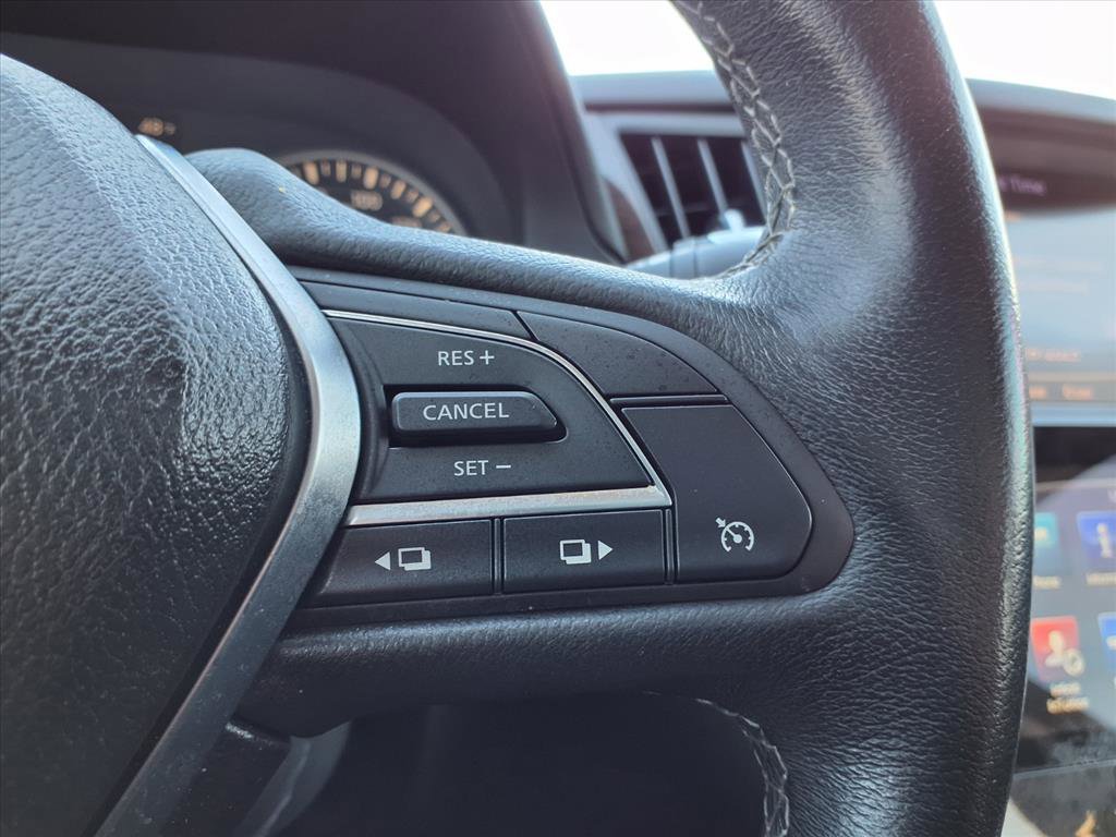 Used 2018 INFINITI Q50 Luxe w/ Cargo Package (L95) image 14