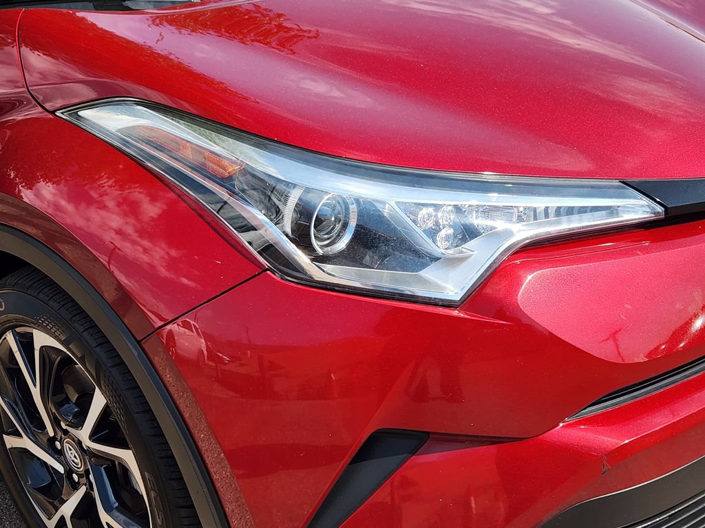 Used 2018 Toyota C-HR XLE FWD image 28
