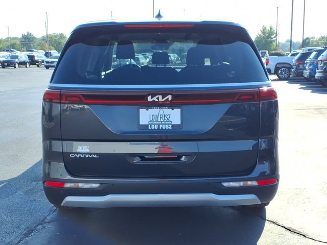 Used 2023 Kia Carnival EX FWD image 32