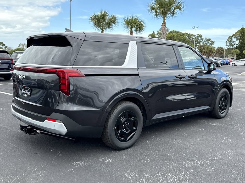 New 2026 Kia Carnival FWD image 4