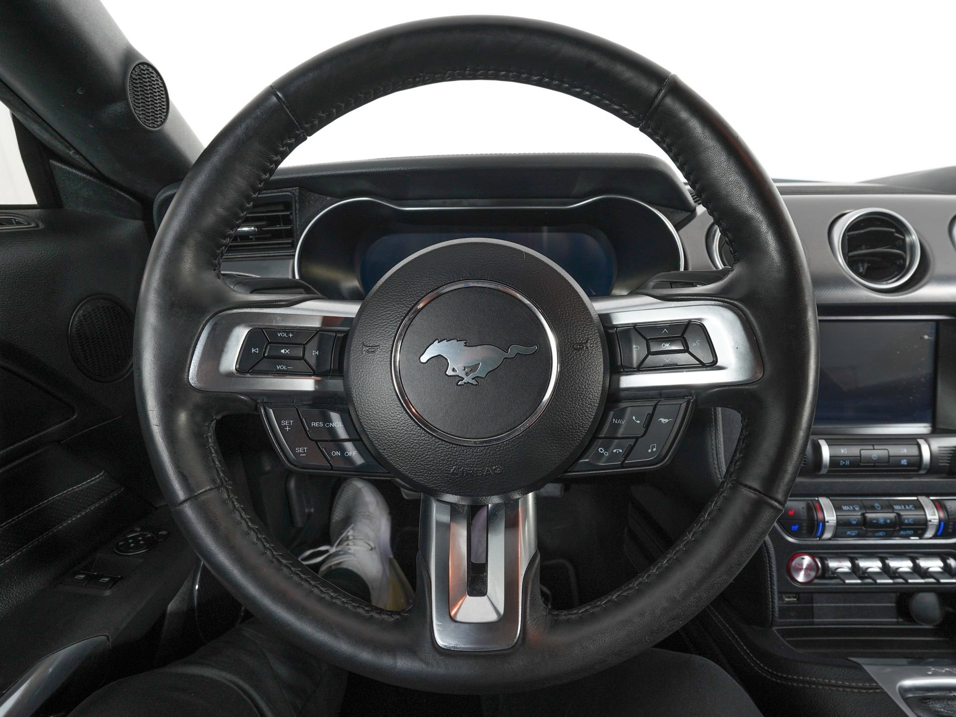 Used 2020 Ford Mustang GT Premium w/ Equipment Group 401A RWD image 15