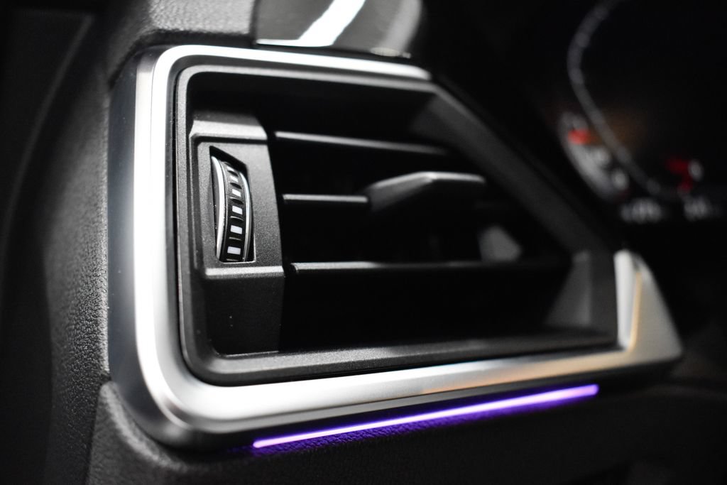 Used 2023 BMW M4 Coupe w/ M Carbon Exterior Package RWD image 17