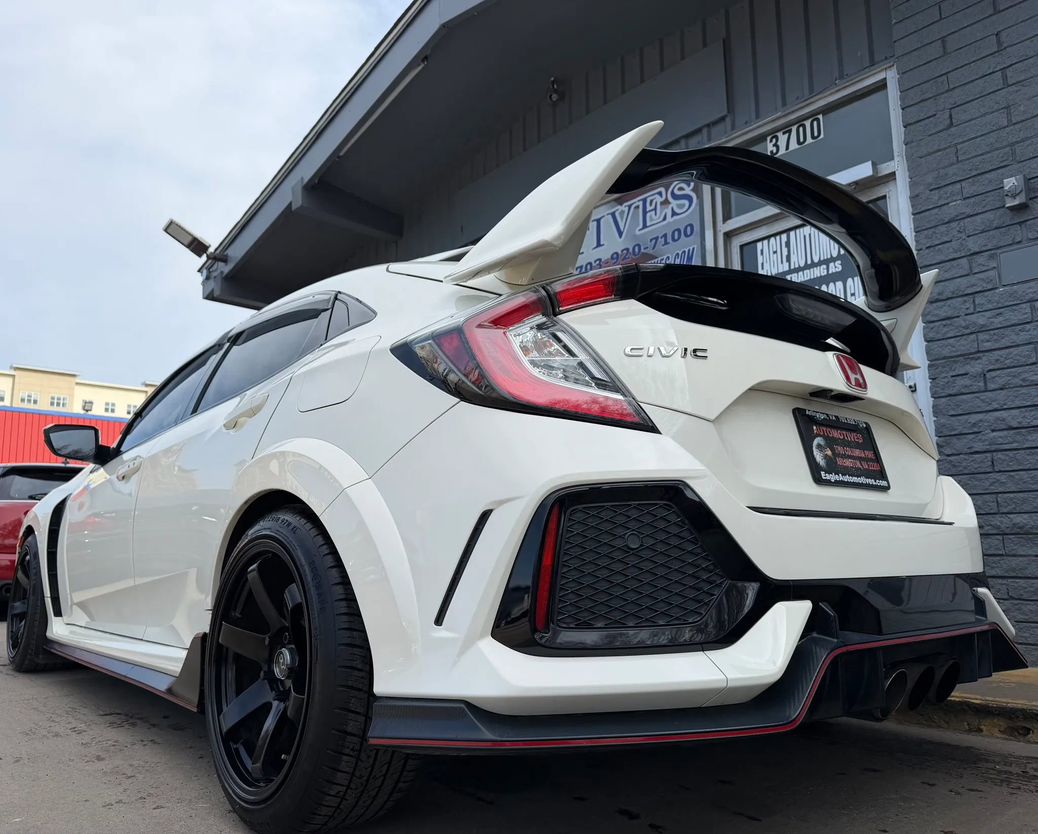 Used 2018 Honda Civic Type R image 5