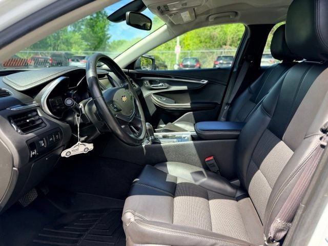 Used 2016 Chevrolet Impala LT w/ Convenience Package FWD image 5
