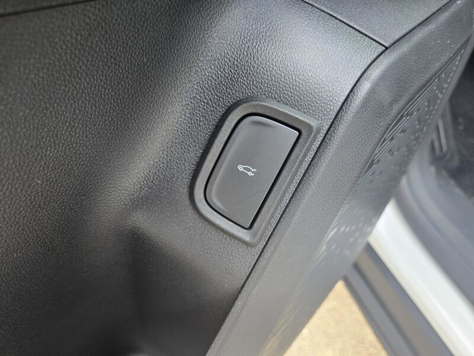 New 2026 GMC Terrain AT4 w/ Convenience Package III AWD/4WD image 25