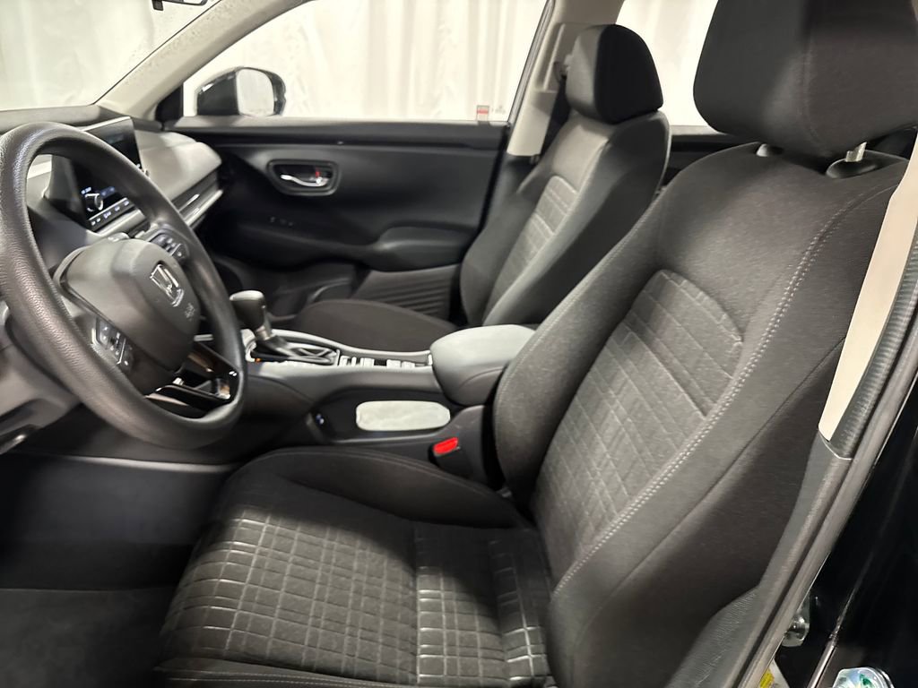 Used 2024 Honda HR-V LX image 3