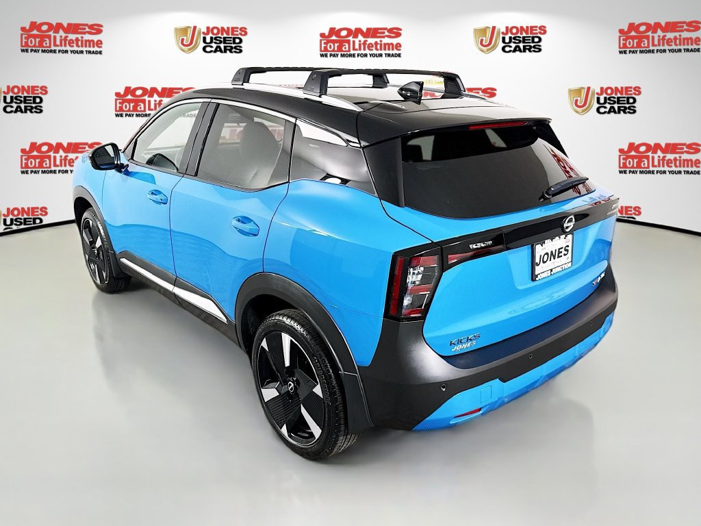 Used 2026 Nissan Kicks SR w/ Cold Weather Package AWD/4WD image 2