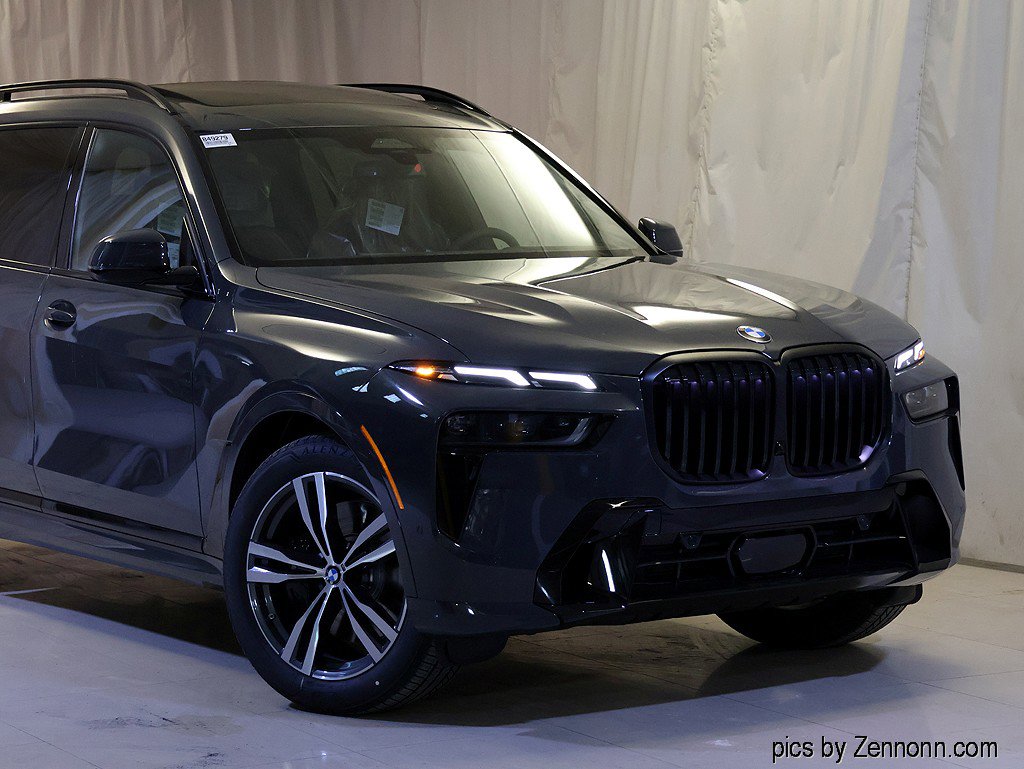 Used 2026 BMW X7 xDrive40i w/ M Sport Package image 2