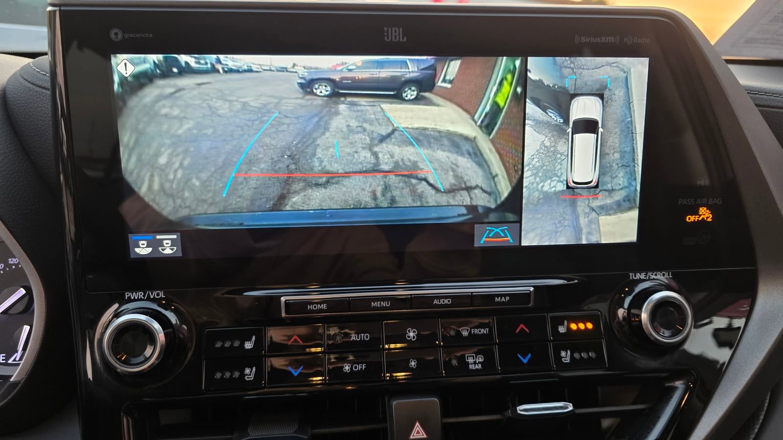 Used 2022 Toyota Highlander Limited image 19