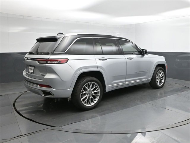 Used 2022 Jeep Grand Cherokee Summit w/ Trailer Tow Prep Group (B) image 11