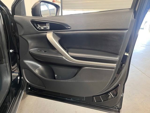 Used 2024 Mitsubishi Eclipse Cross SE image 12