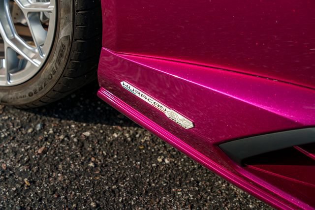 Used 2022 Lamborghini Huracan EVO RWD image 24