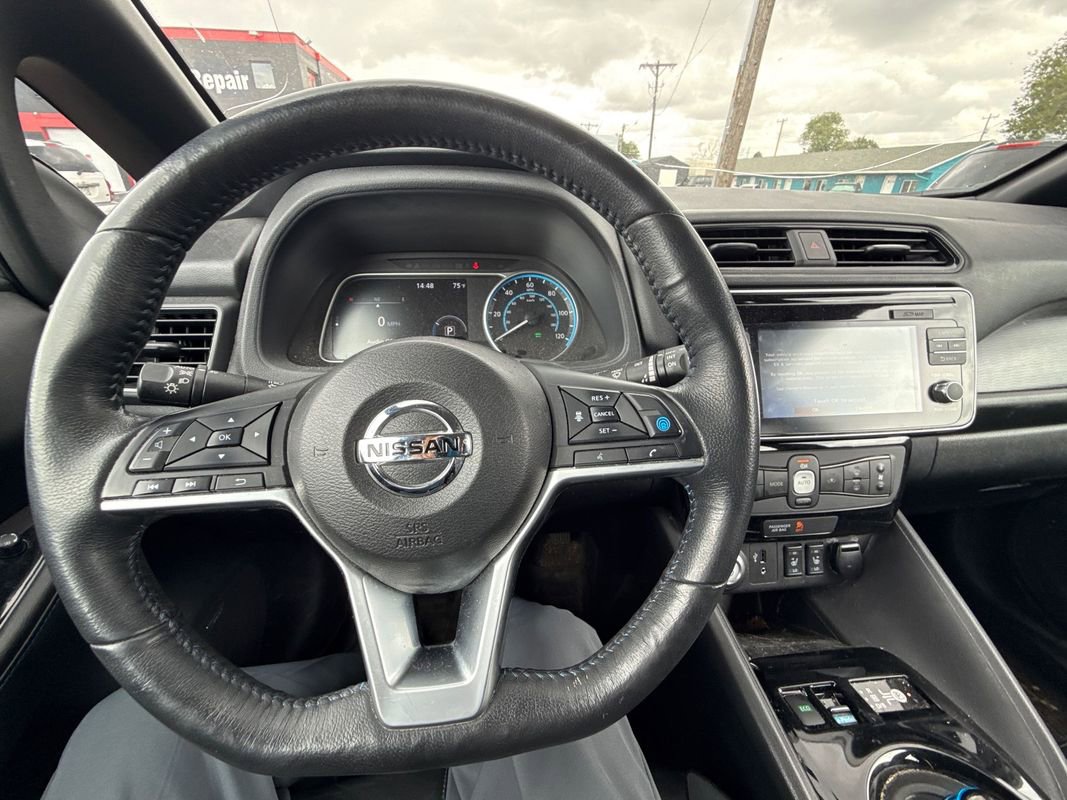 Used 2018 Nissan Leaf SL w/ SL Technology Package FWD image 12
