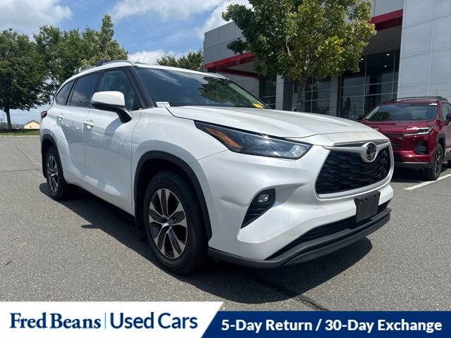 Used 2022 Toyota Highlander XLE