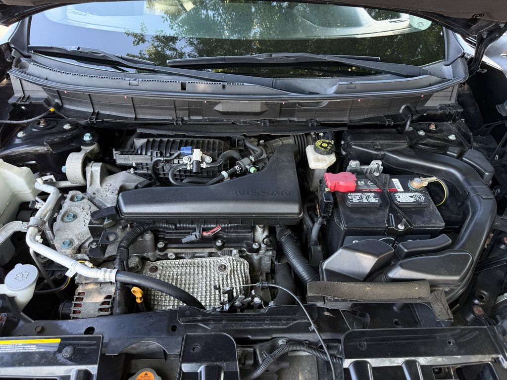 Used 2015 Nissan Rogue SV FWD image 31