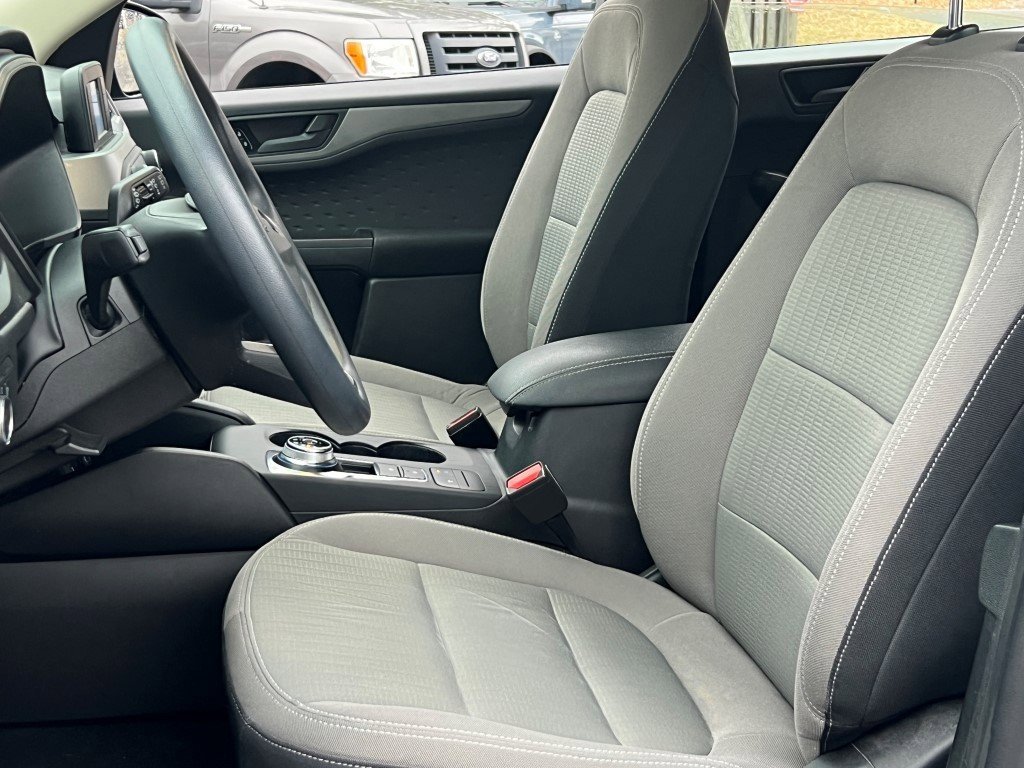 Used 2020 Ford Escape S image 15